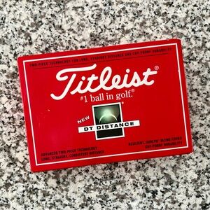 Titleist—DT Distance Golf Balls (Box of 12) NEW IN BOX